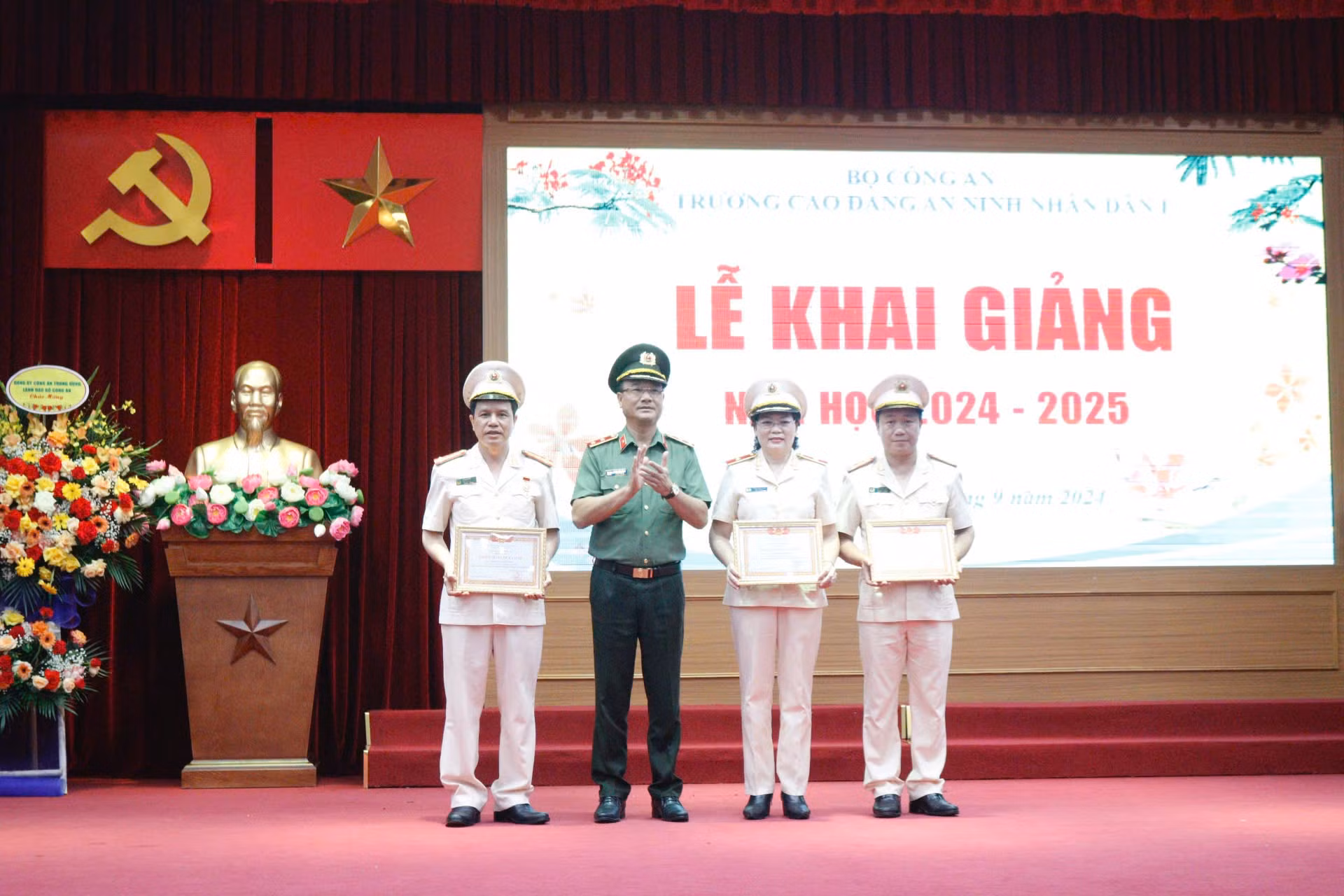 Trường Cao đẳng ANND I đẩy mạnh chuyển đổi số, xây dựng đội ngũ giáo viên vững mạnh toàn diện -0