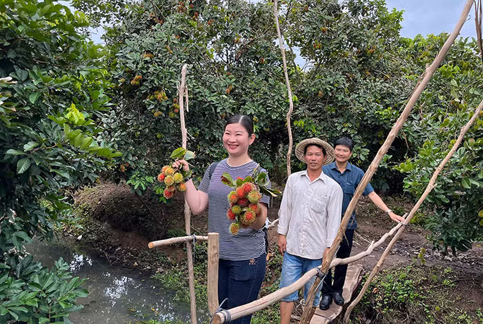 Du lịch sông nước hút khách tham quan -0