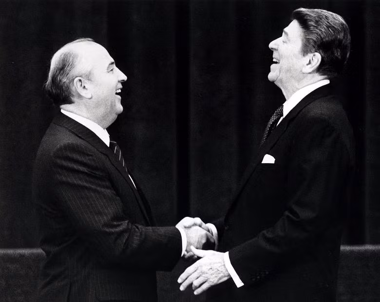 Những điều ít biết về cựu Tổng thống Liên Xô Mikhail Gorbachev -0