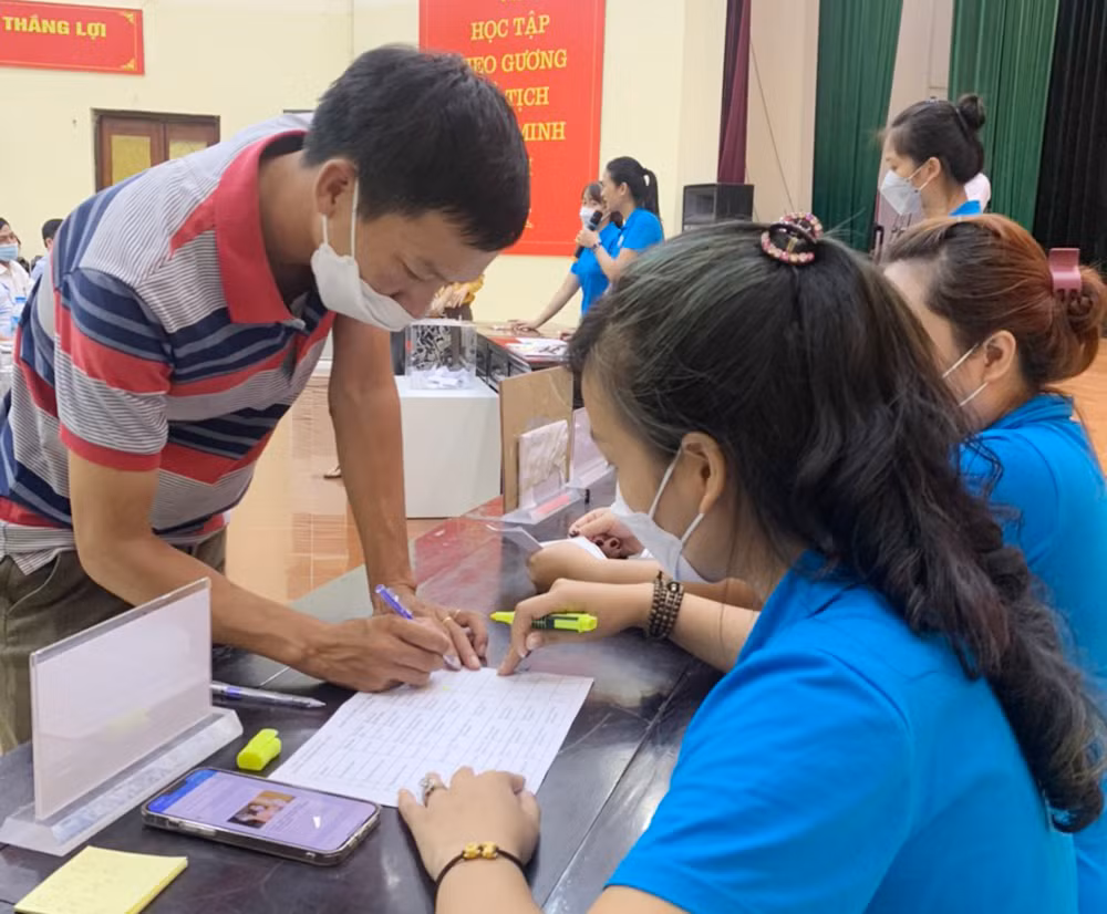 Đằng sau cuộc bốc thăm cho trẻ mầm non ở Hoàng Liệt: Nỗi buồn đầu năm học mới! -0
