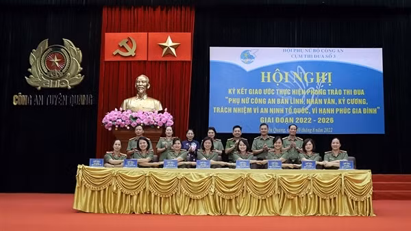 Hội Phụ nữ cụm thi đua số 3 ký giao ước thi đua