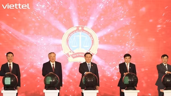 Viettel chính thức vận hành Trung tâm giám sát và điều hành hoạt động Toà án nhân dân
