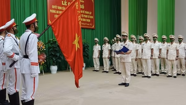 Công bố quyết định Công an xã chính quy và ra mắt Tiểu đoàn cảnh sát Cơ động dự bị chiến đấu ảnh 6