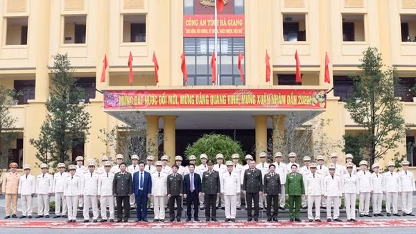 Giải cứu kịp thời em gái bị nam thanh niên “bắt vợ” ảnh 2