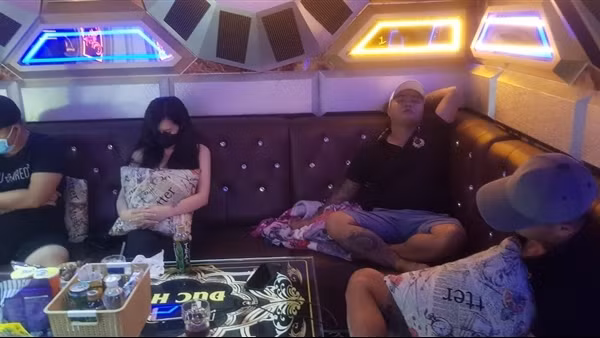 Triệt phá tụ điểm ma túy núp bóng cơ sở karaoke