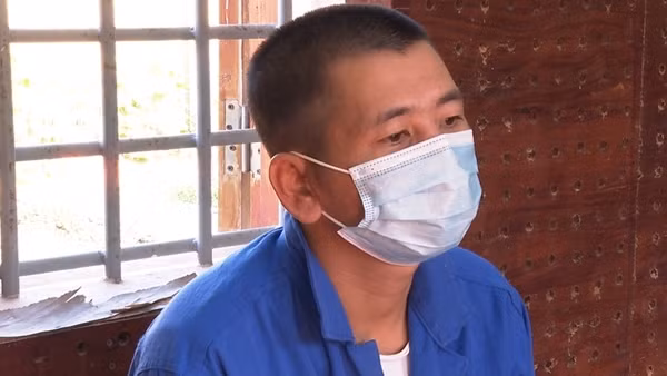 Cha dượng đánh con riêng của vợ dập lá lách, gãy xương sườn ảnh 1