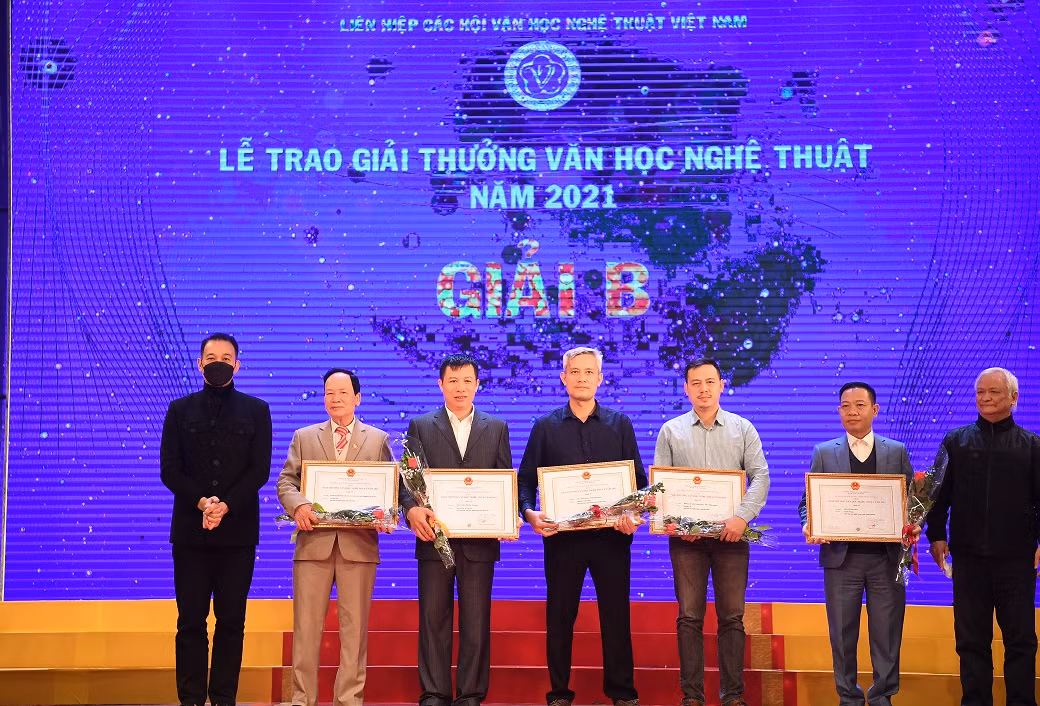 72 tác phẩm được trao Giải thưởng Văn học nghệ thuật năm 2021 -0