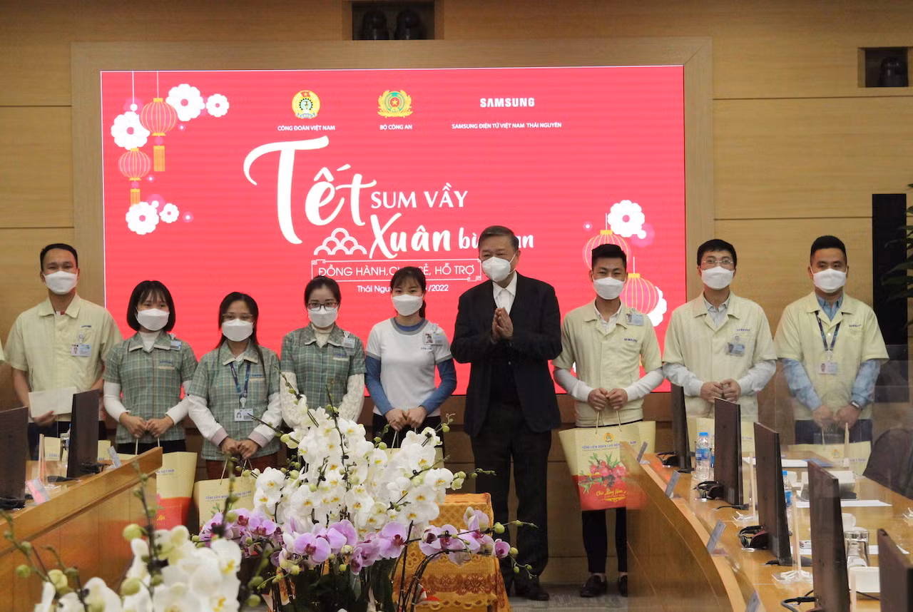 Giữ bình yên từng bản làng, khu phố để Nhân dân ngày càng ấm no, giàu mạnh -0
