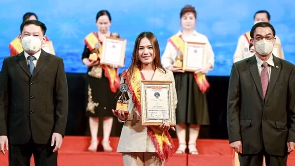 Venesa chính thức đưa vào hoạt động&nbsp;trung tâm chăm sóc sắc đẹp&nbsp;thứ 11 ảnh 5