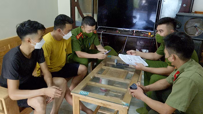 Để đồng bào không trở thành nạn nhân của không gian mạng -0