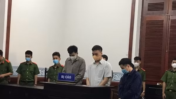 Băng nhóm lừa các cô gái trẻ vào tiệm massage kích dục lãnh án