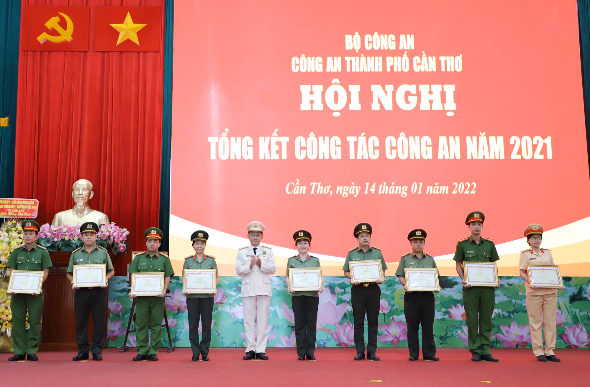 Chủ động nắm chắc tình hình, bảo vệ tuyệt đối an toàn các sự kiện của đất nước, địa phương -0