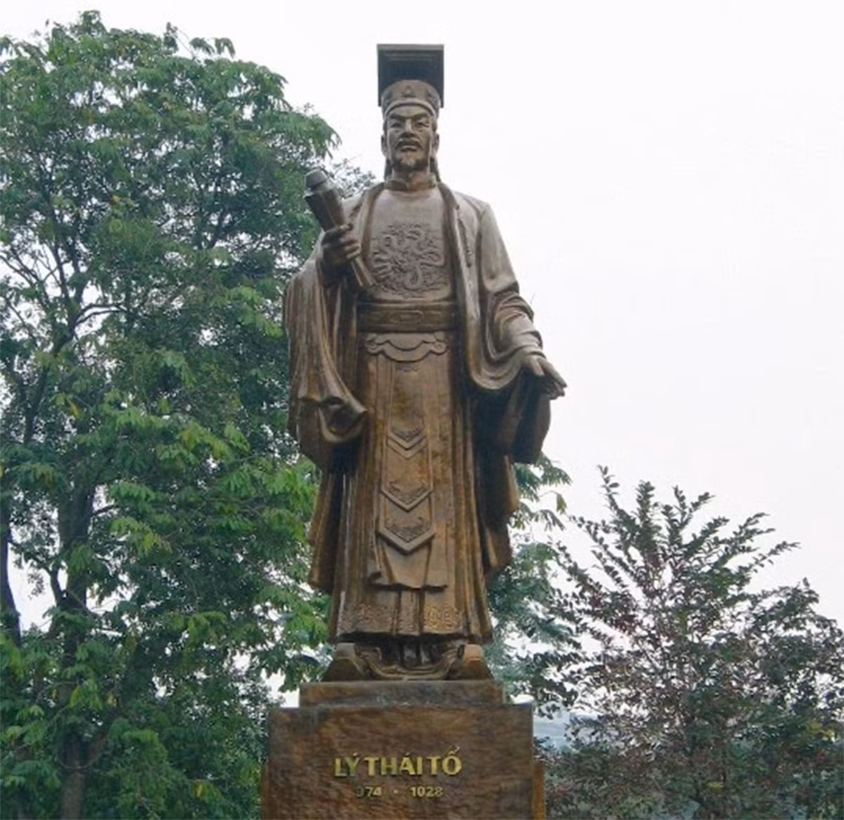 Nỗi trăn trở của bậc quân vương -0