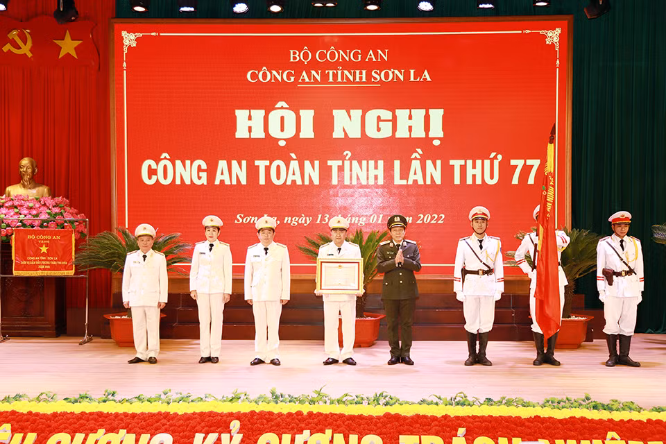Xứng đáng là “lá chắn thép” nơi cửa ngõ Tây Bắc -0