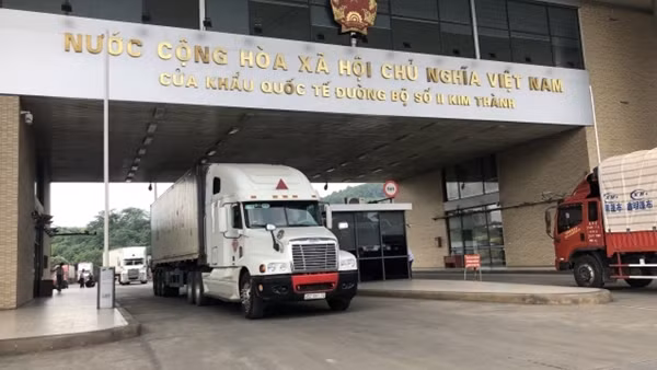 Khôi phục nhập khẩu trái cây tươi, hàng đông lạnh qua cửa khẩu Hà Khẩu - Kim Thành II, Lào Cai