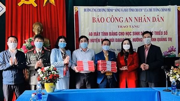 Cuộc gặp mặt ấm áp, nghĩa tình ảnh 3