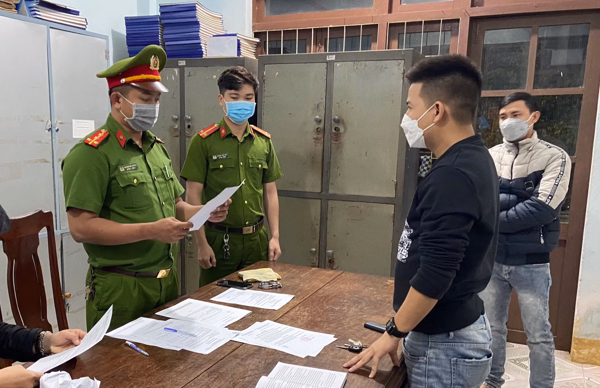  Mượn con dấu doanh nghiệp đã dừng hoạt động để lừa đảo -0