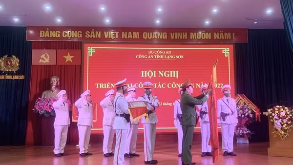 Giữ vững an ninh, trật tự ngay từ sớm, từ xa, từ địa bàn cơ sở ảnh 3
