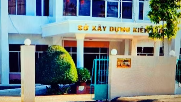 Tin mới về vụ 2 cán bộ ở Kiên Giang nhận hối lộ