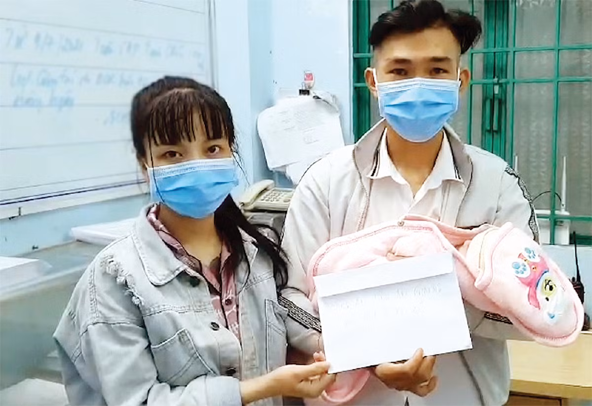 Tầm nã giữa mua dịch -0