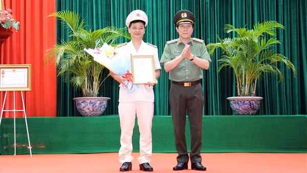 Công an tỉnh An Giang chủ động trong mọi tình huống, tạo hiệu ứng tích cực trong đấu tranh phòng, chống tội phạm ảnh 10