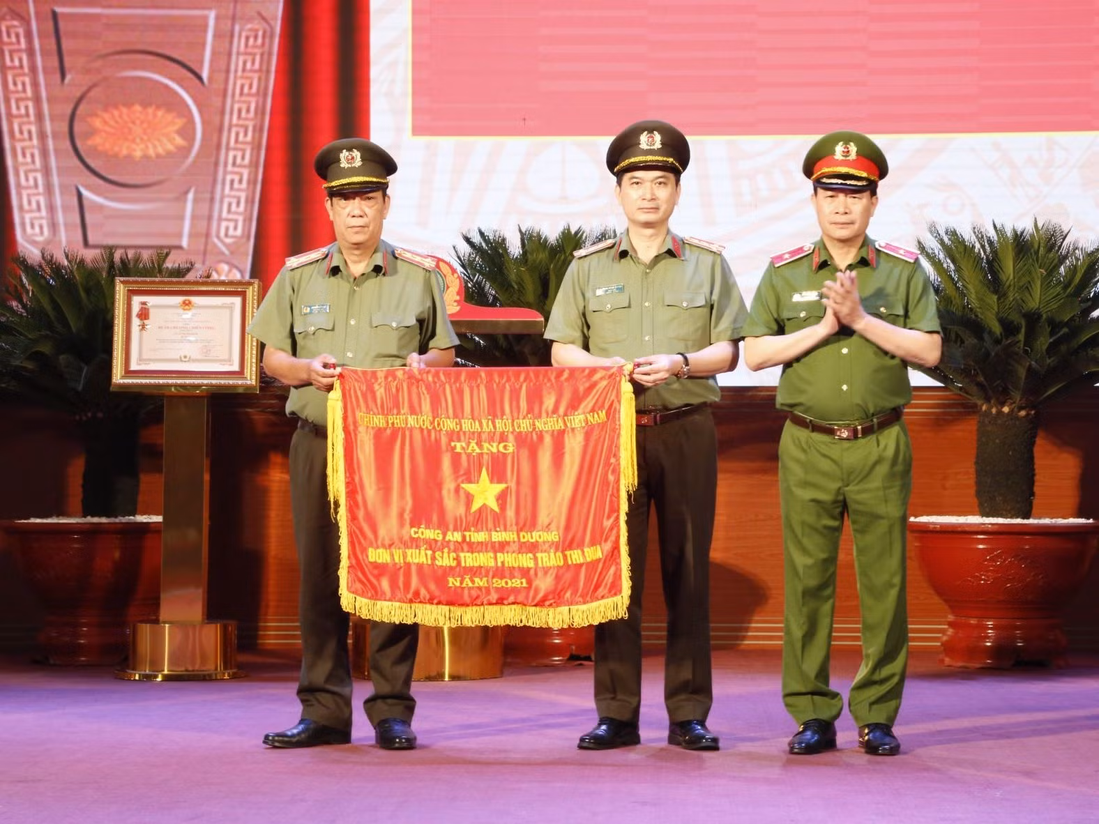 Thứ trưởng Lê Quốc Hùng: “Công an tỉnh Bình Dương cần chú trọng an ninh công nhân, an ninh kinh tế…” -0