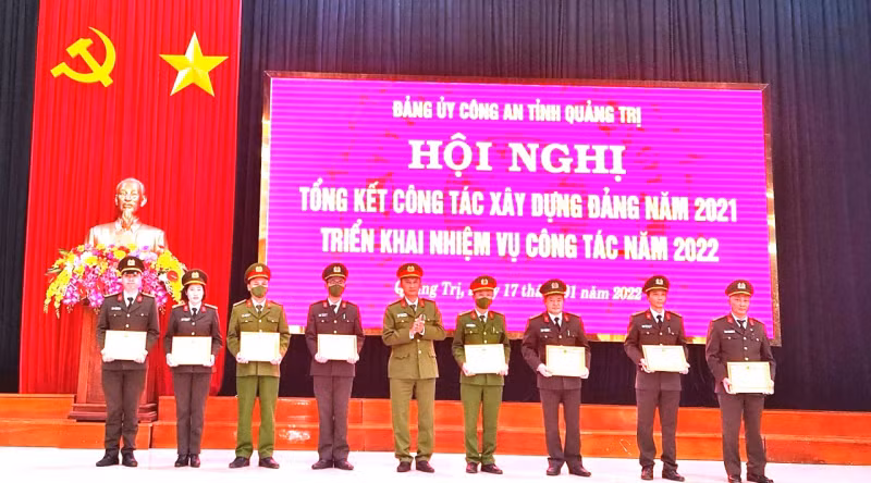 Hơn 60 tập thể, cá nhân Công an được khen thưởng -0