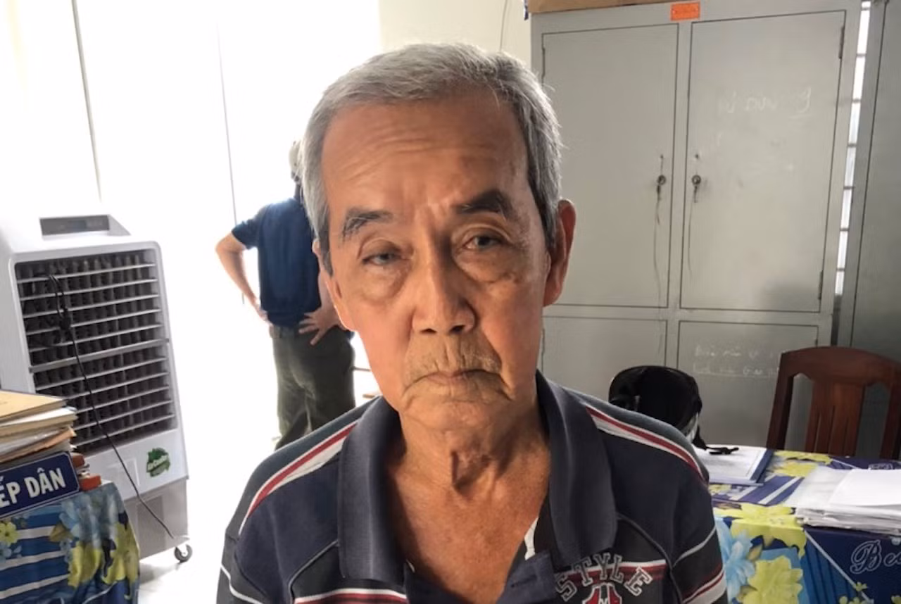 Bắt kẻ môi giới mại dâm, bỏ trốn 21 năm -0