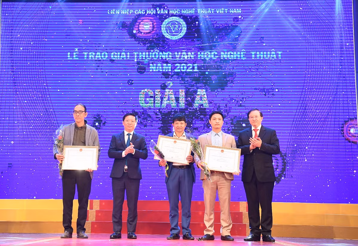 72 tác phẩm được trao Giải thưởng Văn học nghệ thuật năm 2021 -0