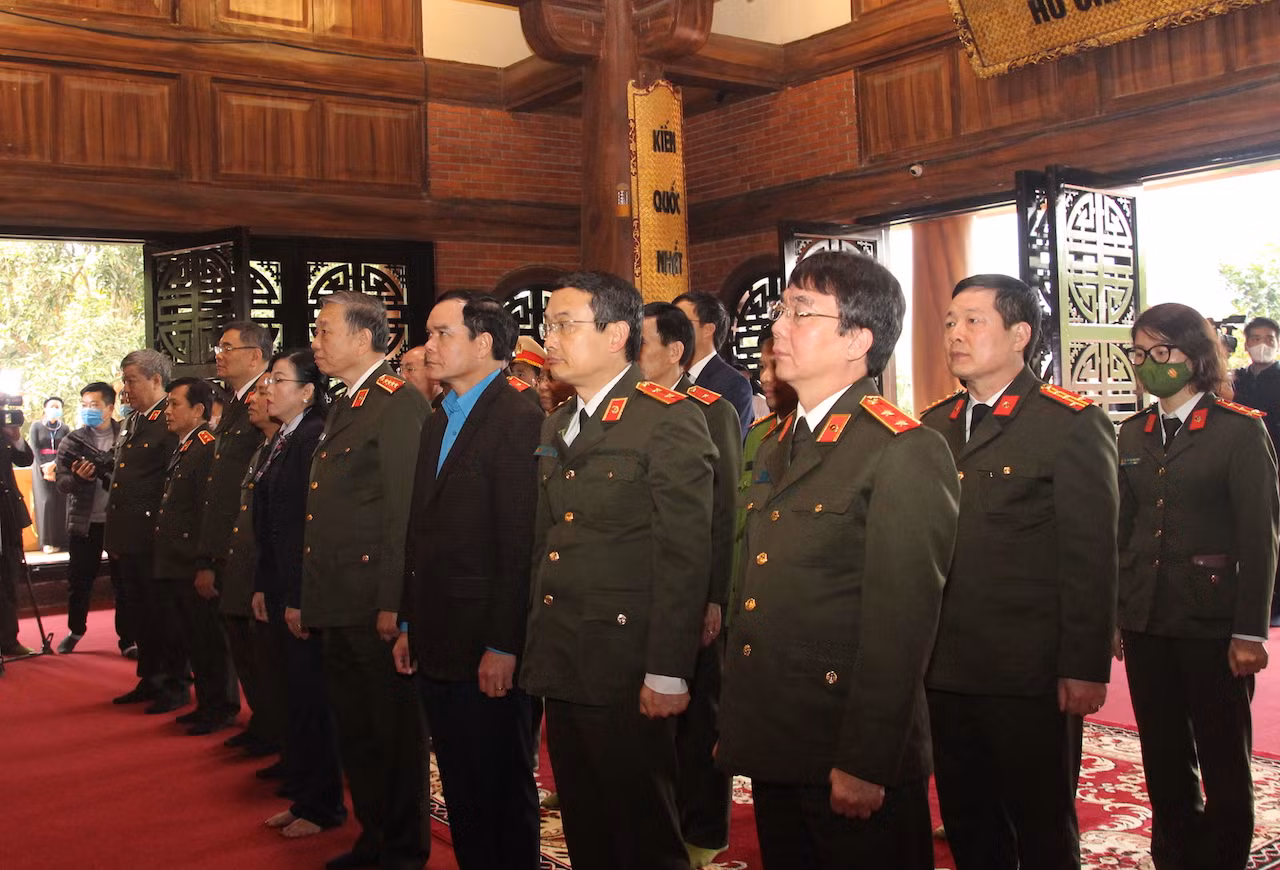 Giữ bình yên từng bản làng, khu phố để Nhân dân ngày càng ấm no, giàu mạnh -0