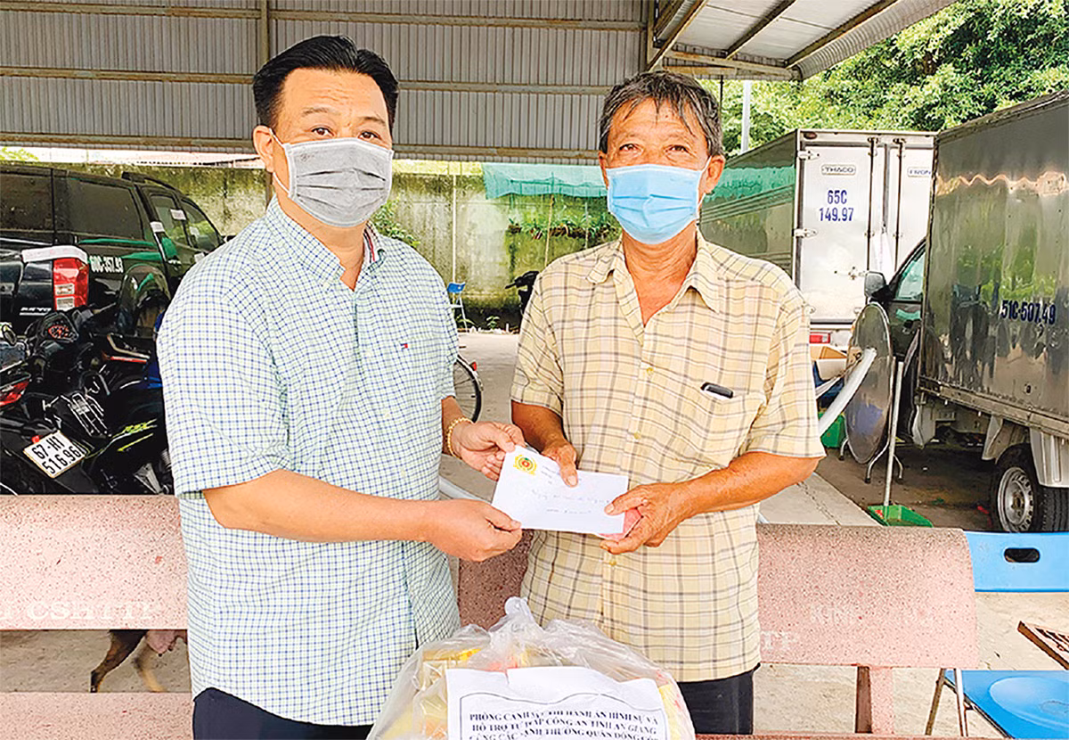Tầm nã giữa mua dịch -1