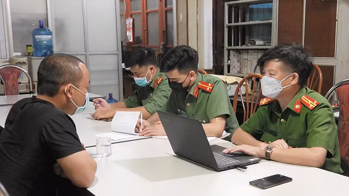 Để đồng bào không trở thành nạn nhân của không gian mạng -0
