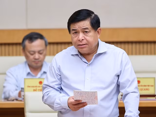 Thủ tướng: Sử dụng nguồn tăng thu, tiết kiệm chi năm 2023 có trọng tâm, trọng điểm -0