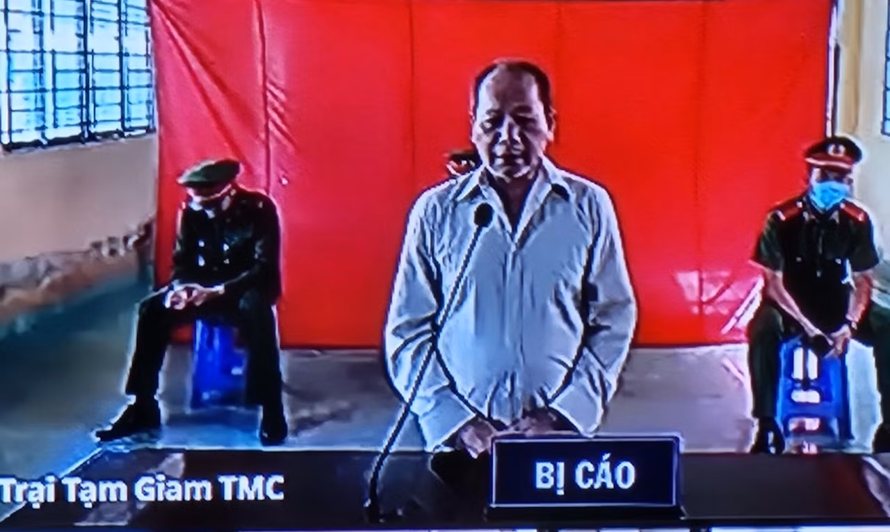 Nhậu nhẹt, đánh bài rồi gây án mạng -0