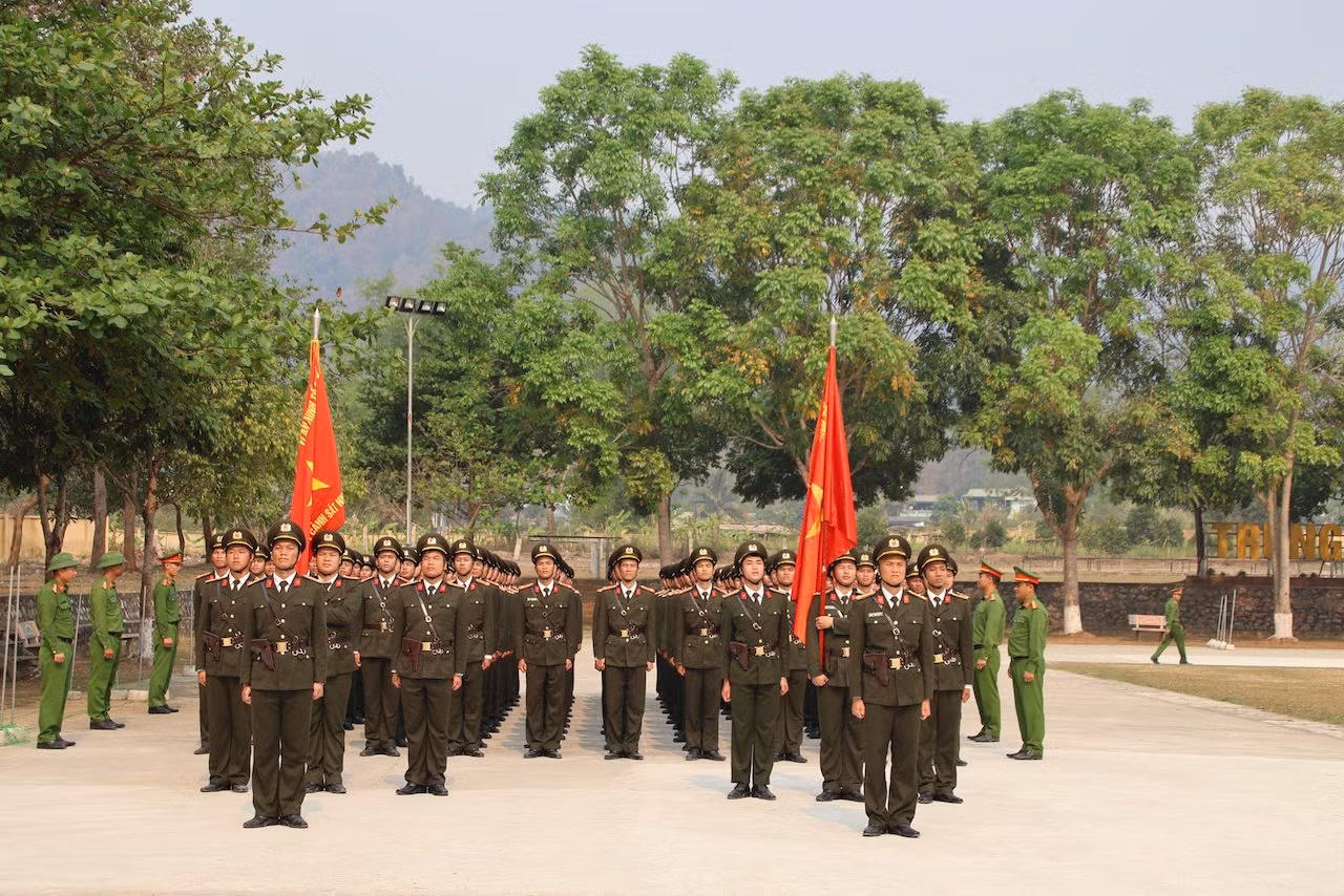 Trung đoàn CSCĐ Tây Bắc luyện tập diễu binh tham gia lễ kỷ niệm Chiến thắng Điện Biên Phủ -0