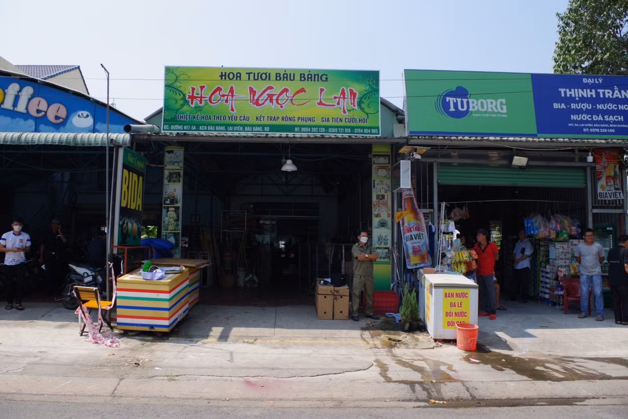 Nghi án chủ cửa hàng bán hoa tươi sát hại vợ rồi tự sát -0