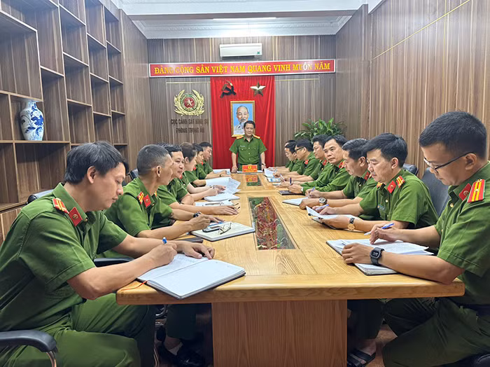 Đánh sập đường dây cho vay nặng lãi xuyên quốc gia -0