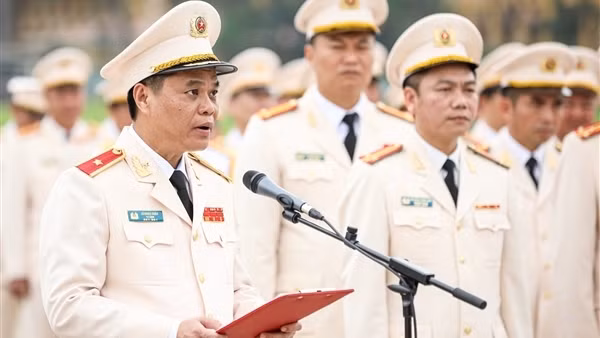 Lực lượng Cảnh sát cơ động báo công dâng Bác những thành tích, chiến công qua 50 năm