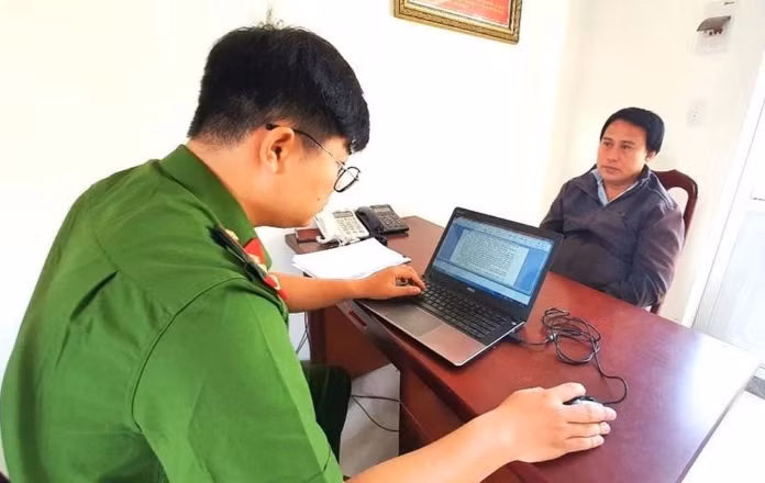 Đi thu hồi công nợ cho công ty, nhân viên chiếm đoạt hơn hơn 500 triệu đồng -0