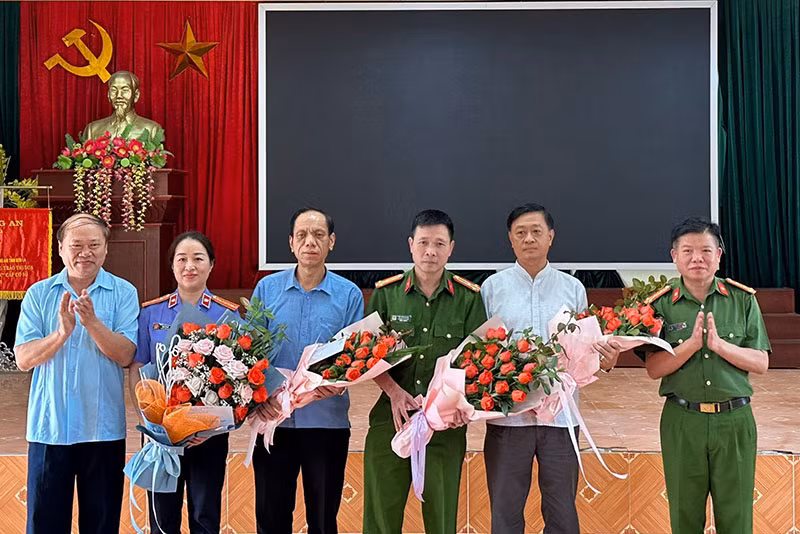khen-thuong.jpg -0