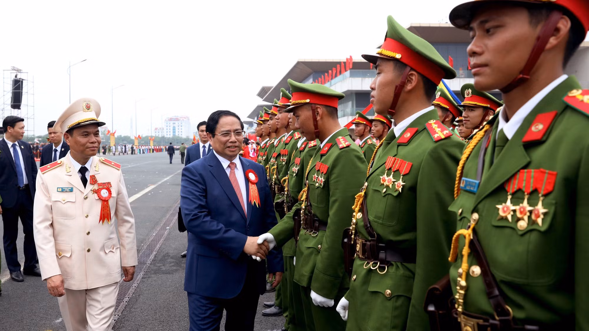 Xây dựng lực lượng CSCĐ 