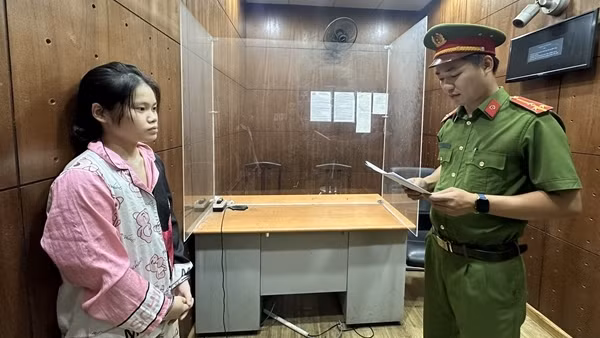 Thông tin mới vụ cô gái bắt cóc hai cháu bé ở phố đi bộ Nguyễn Huệ