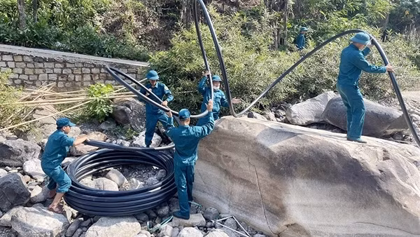 Khẩn trương cấp nước sinh hoạt cho 700 gia đình ở thị trấn Đạ M'ri