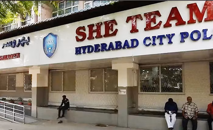 Cảnh sát SHE Team ở Hyderabad -0