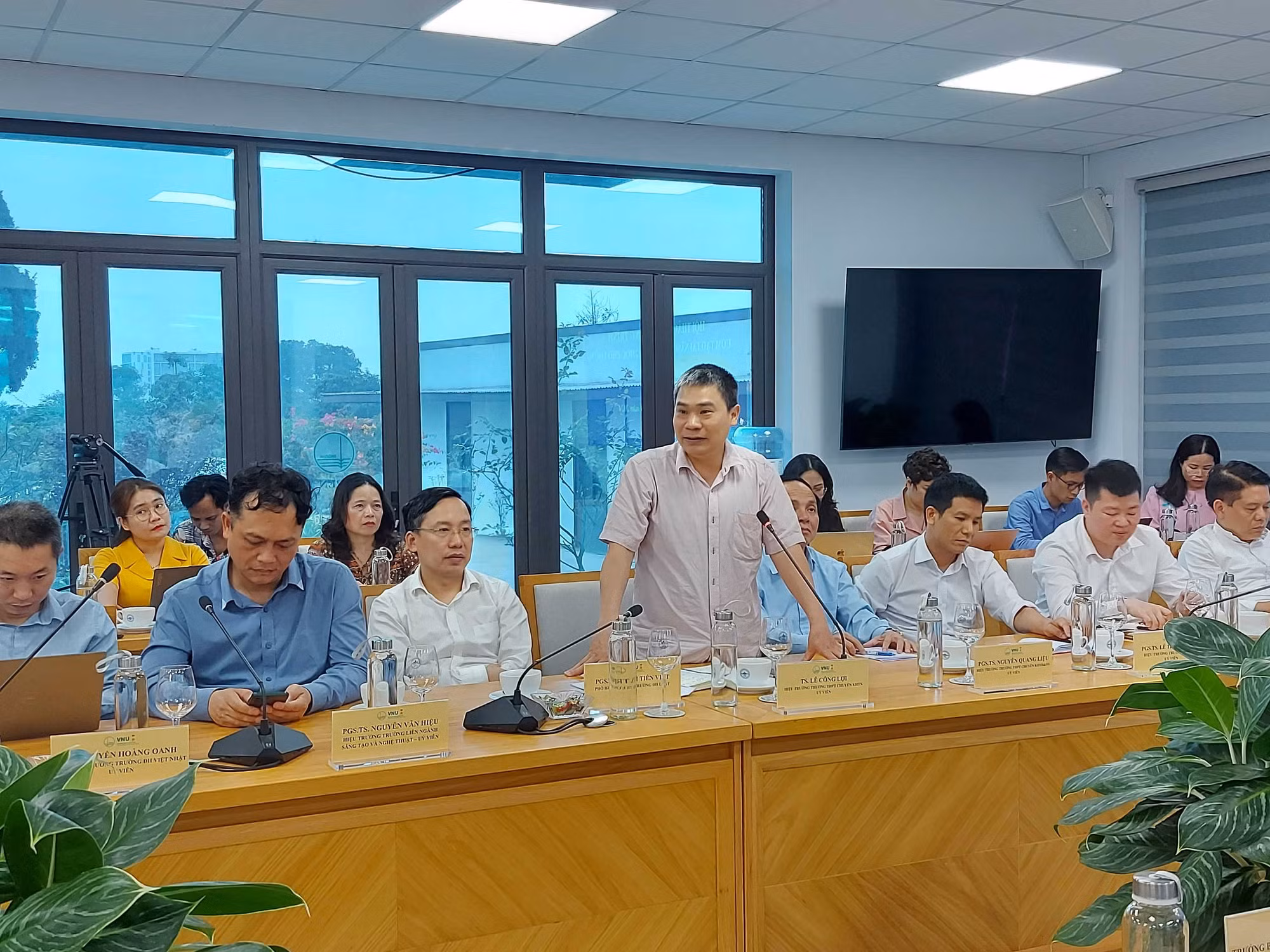 ươm tài năng.jpg -0