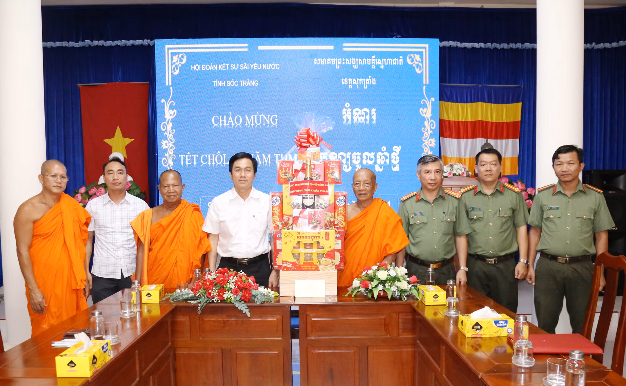 Cục An ninh nội địa chúc Tết Chol Chnam Thmay tại Sóc Trăng -0