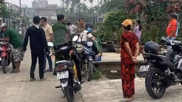 Phát hiện thi thể bé gái sơ sinh dưới kênh thủy lợi