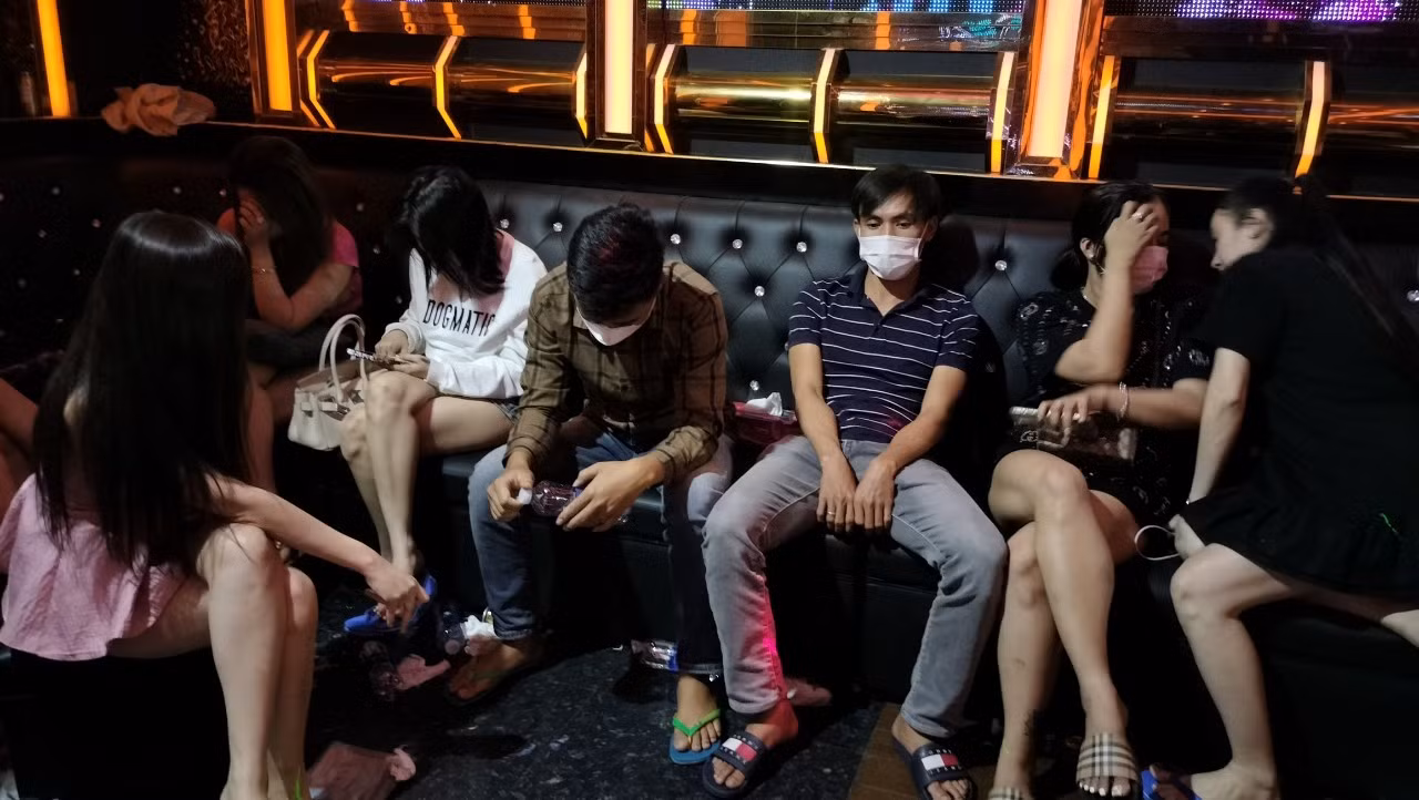 21 nam, nữ dương tính với ma túy -0