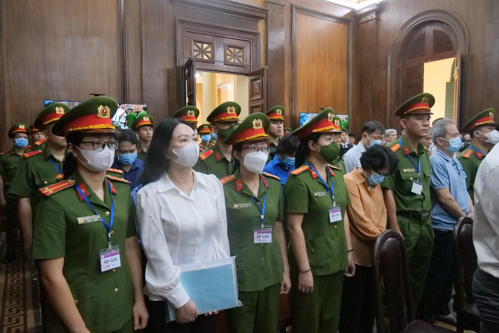 Mức án nào cho các bị cáo sau những giọt nước mắt muộn màng? -0