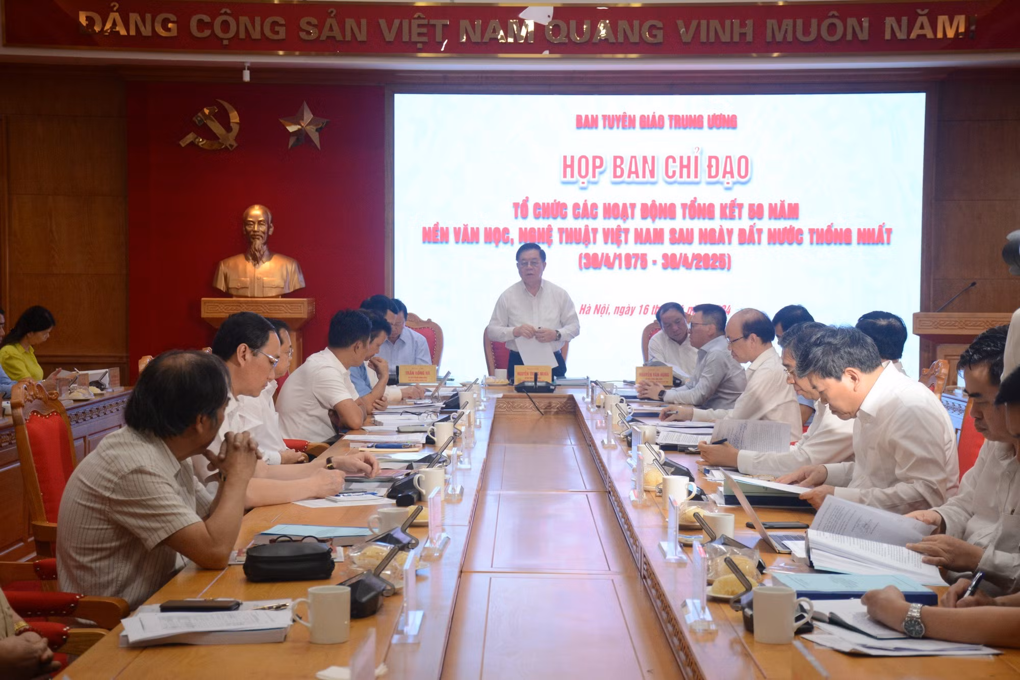Tổng kết 50 năm nền văn học, nghệ thuật Việt Nam sau ngày đất nước thống nhất: Nhìn lại để vững vàng bước tiếp -0